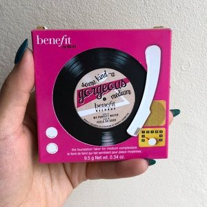 Benefit Cosmetics. Some Kind-a Gorgeous